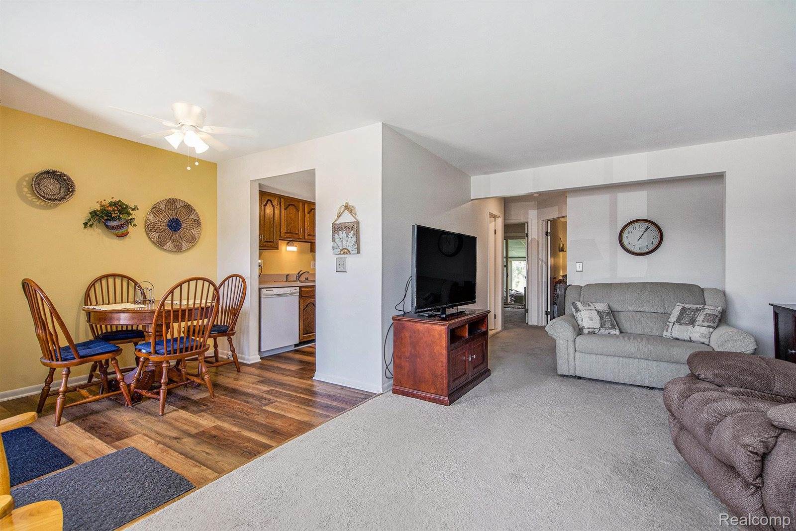 25351 Franklin Terrace, SouthLyonCity_Oakland, MI 48178