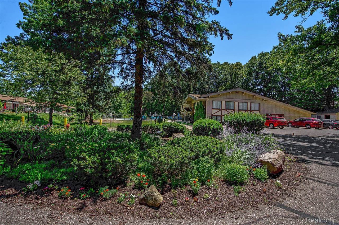 25351 Franklin Terrace, SouthLyonCity_Oakland, MI 48178