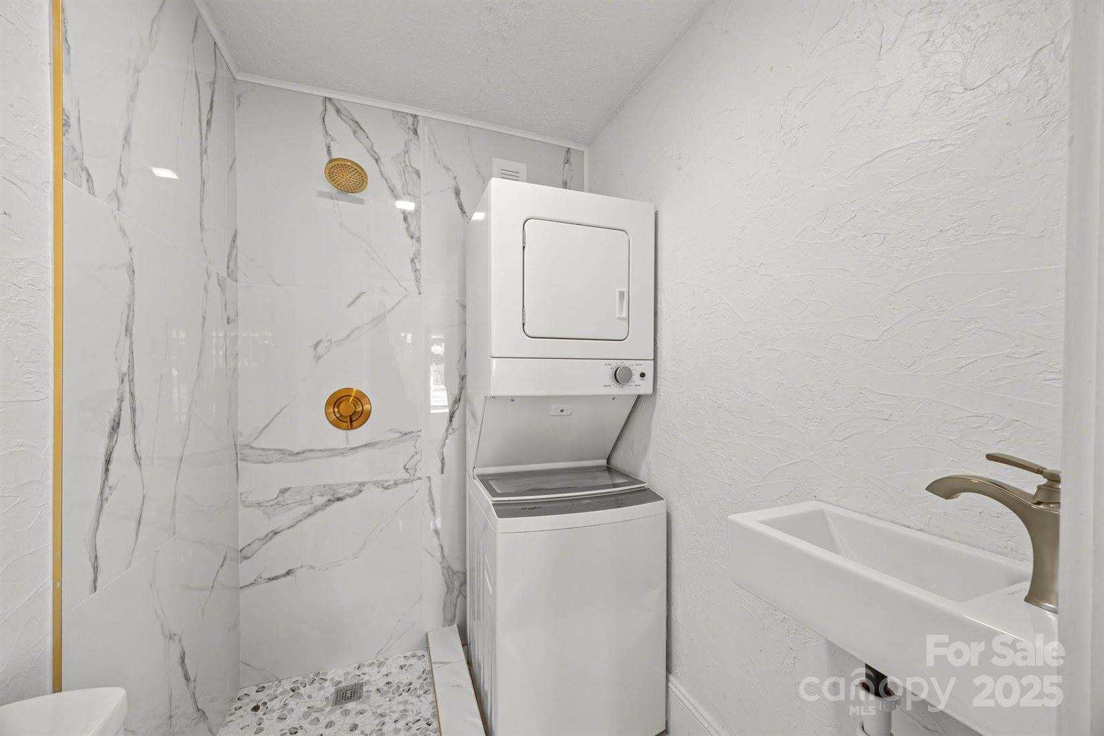 100 Brevard Road, Asheville, NC 28806