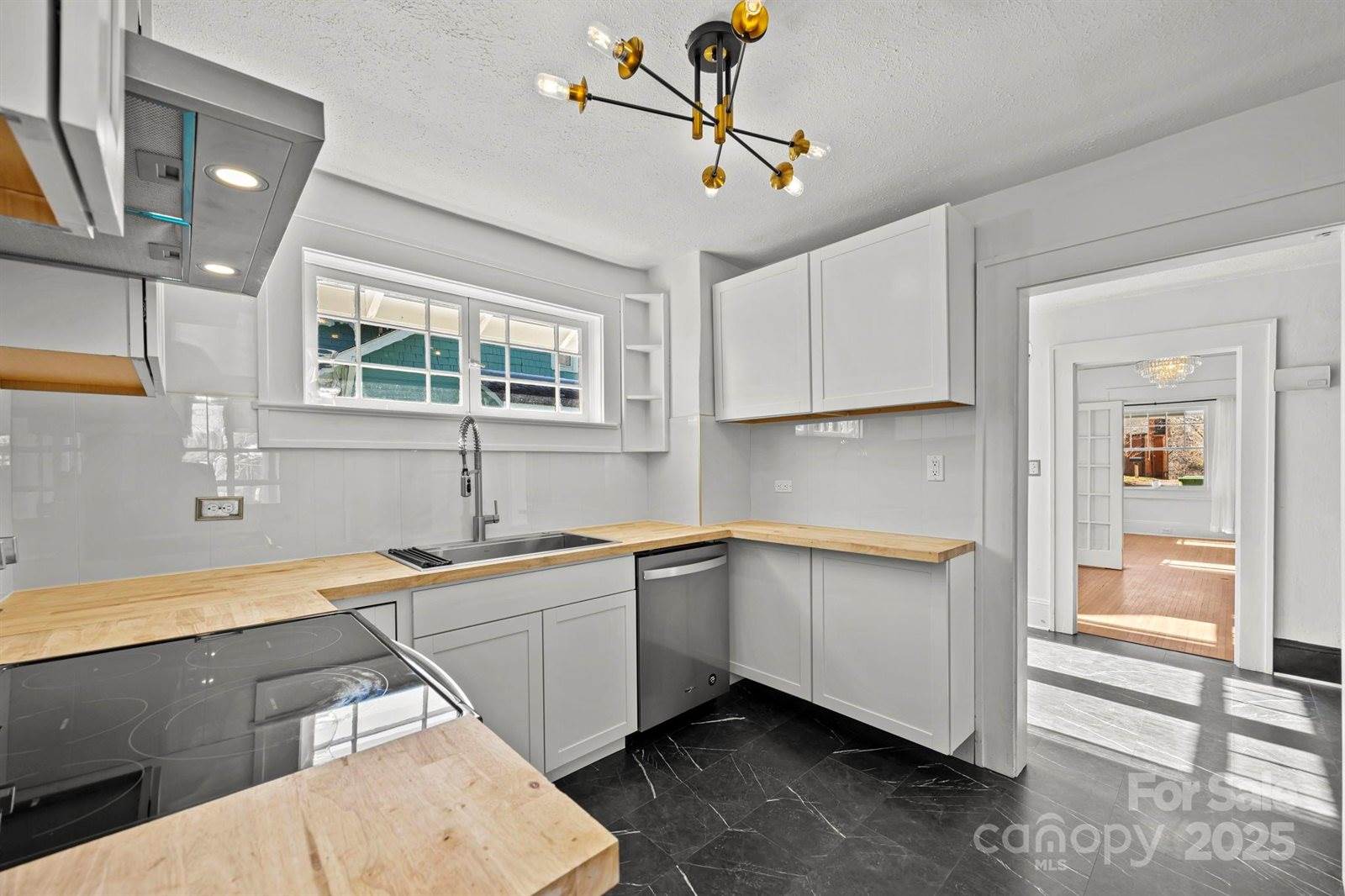 100 Brevard Road, Asheville, NC 28806