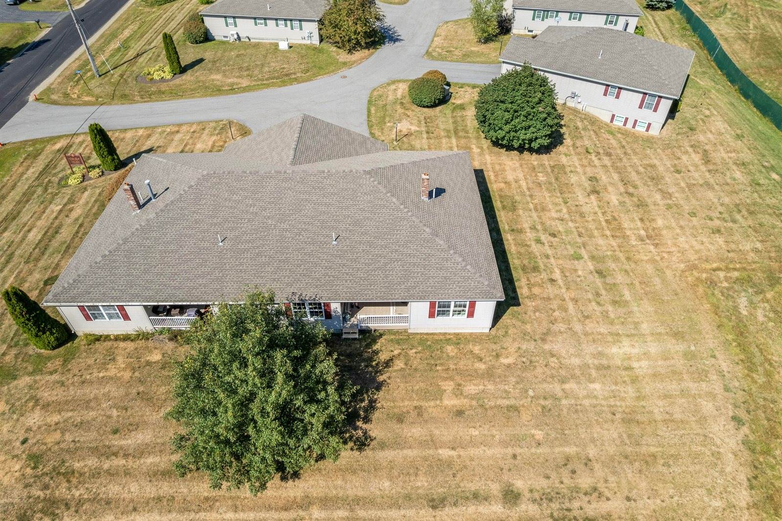 2 Victoria Way, Hampden, ME 04444