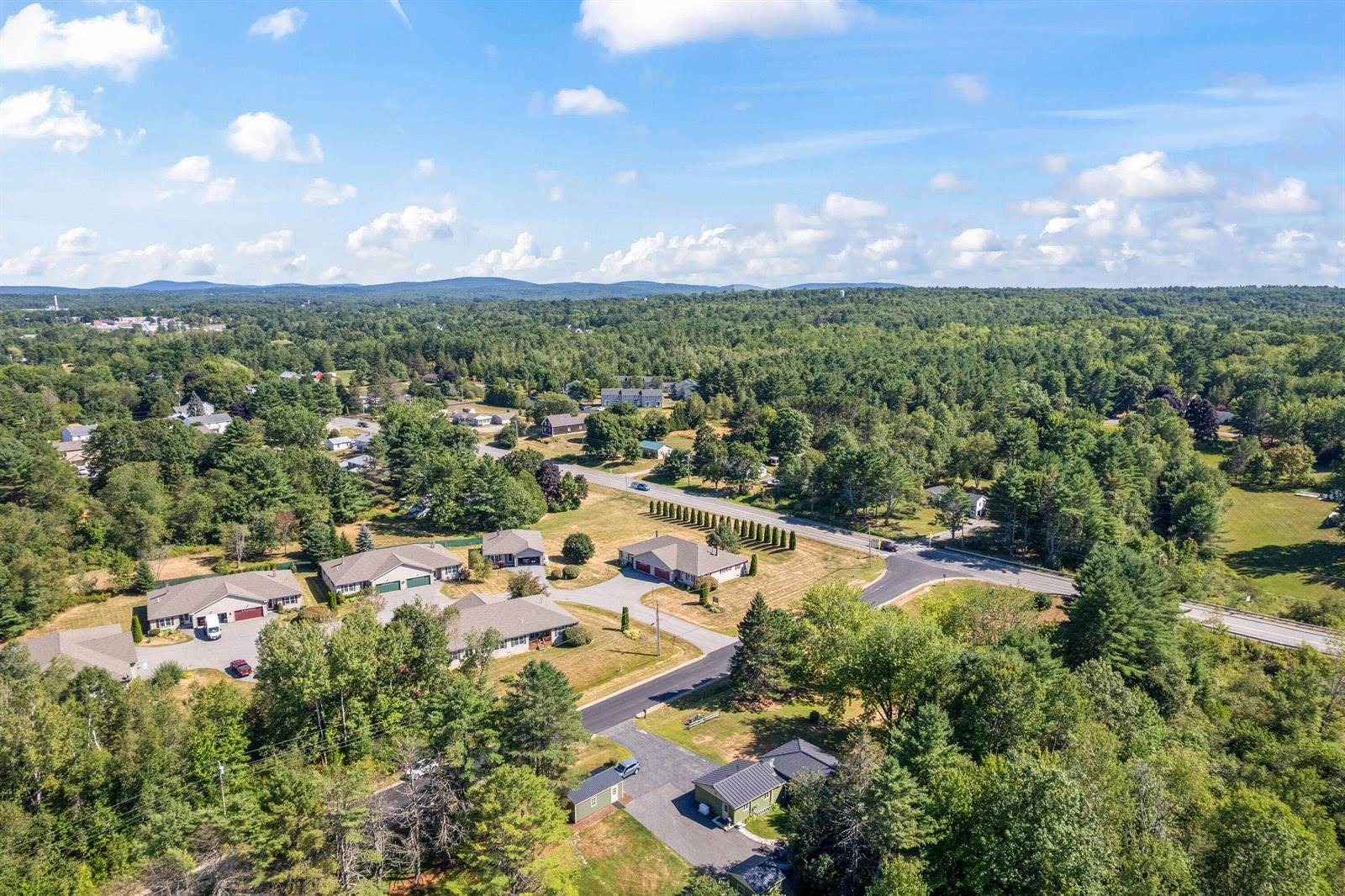 2 Victoria Way, Hampden, ME 04444