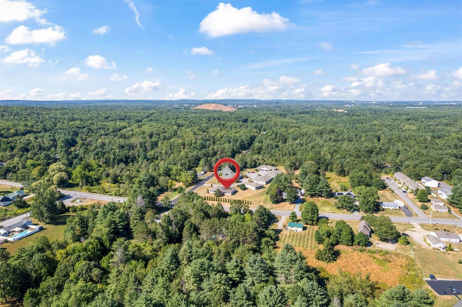 2 Victoria Way, Hampden, ME 04444