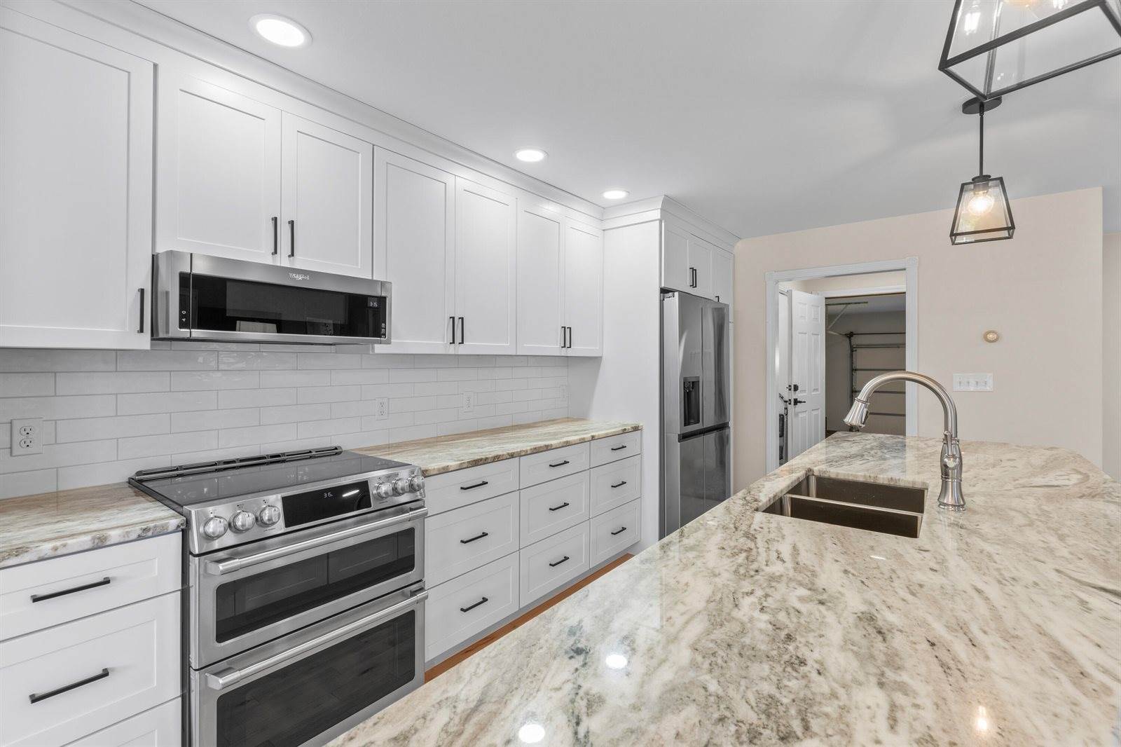 2 Victoria Way, Hampden, ME 04444