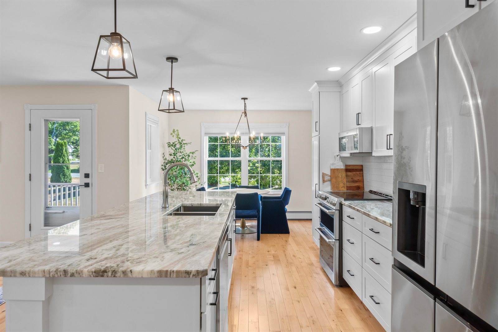 2 Victoria Way, Hampden, ME 04444