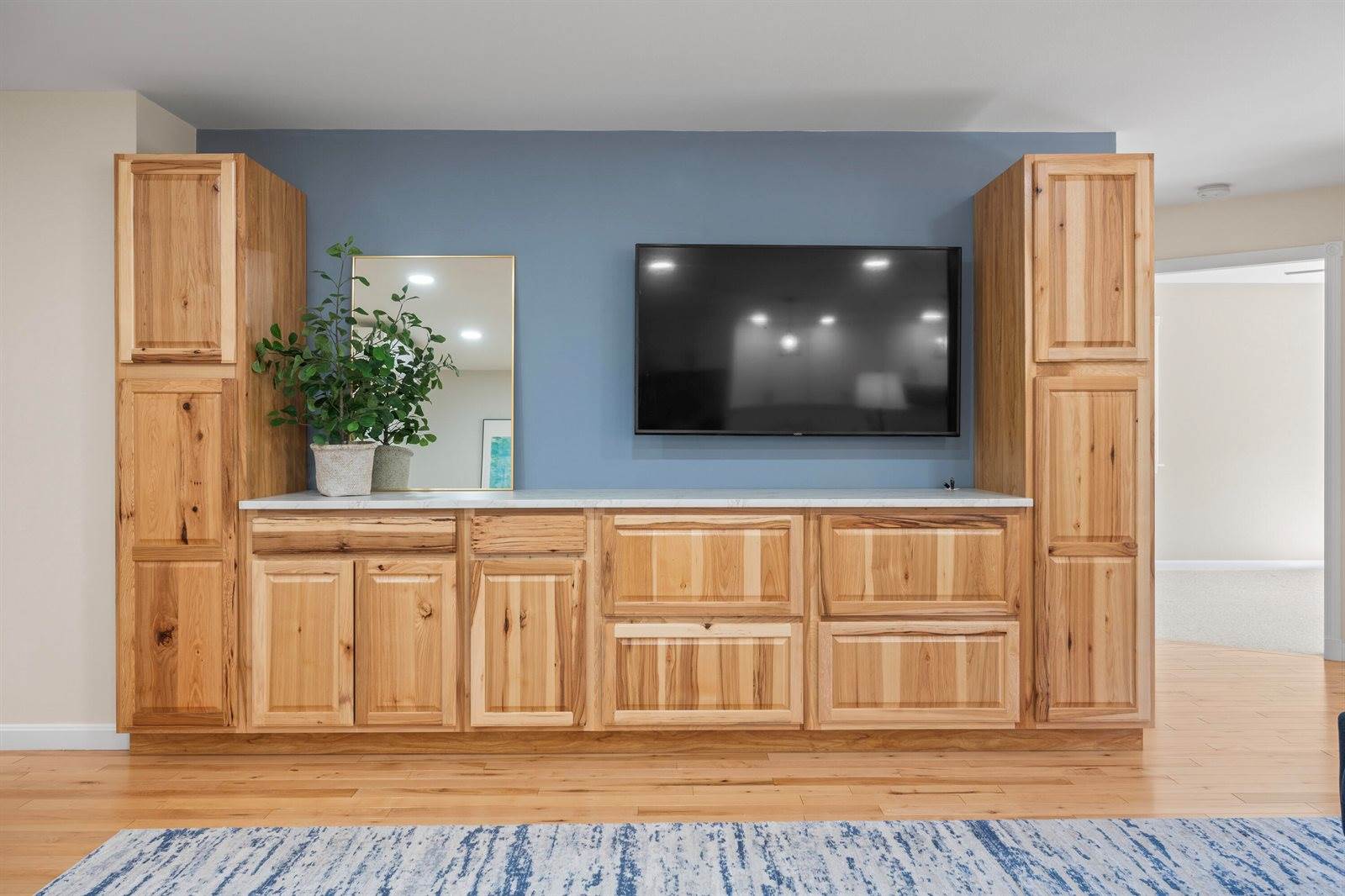 2 Victoria Way, Hampden, ME 04444