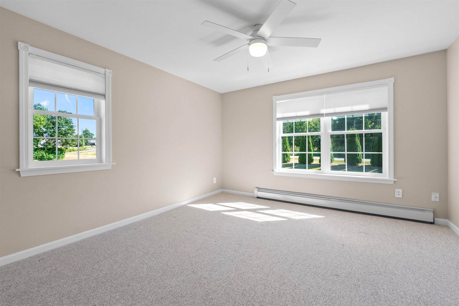 2 Victoria Way, Hampden, ME 04444