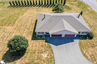 2 Victoria Way, Hampden, ME 04444