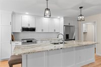 2 Victoria Way, Hampden, ME 04444