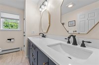 2 Victoria Way, Hampden, ME 04444