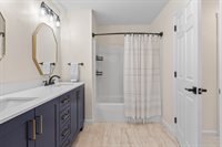 2 Victoria Way, Hampden, ME 04444