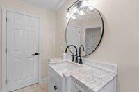 2 Victoria Way, Hampden, ME 04444