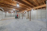 2 Victoria Way, Hampden, ME 04444