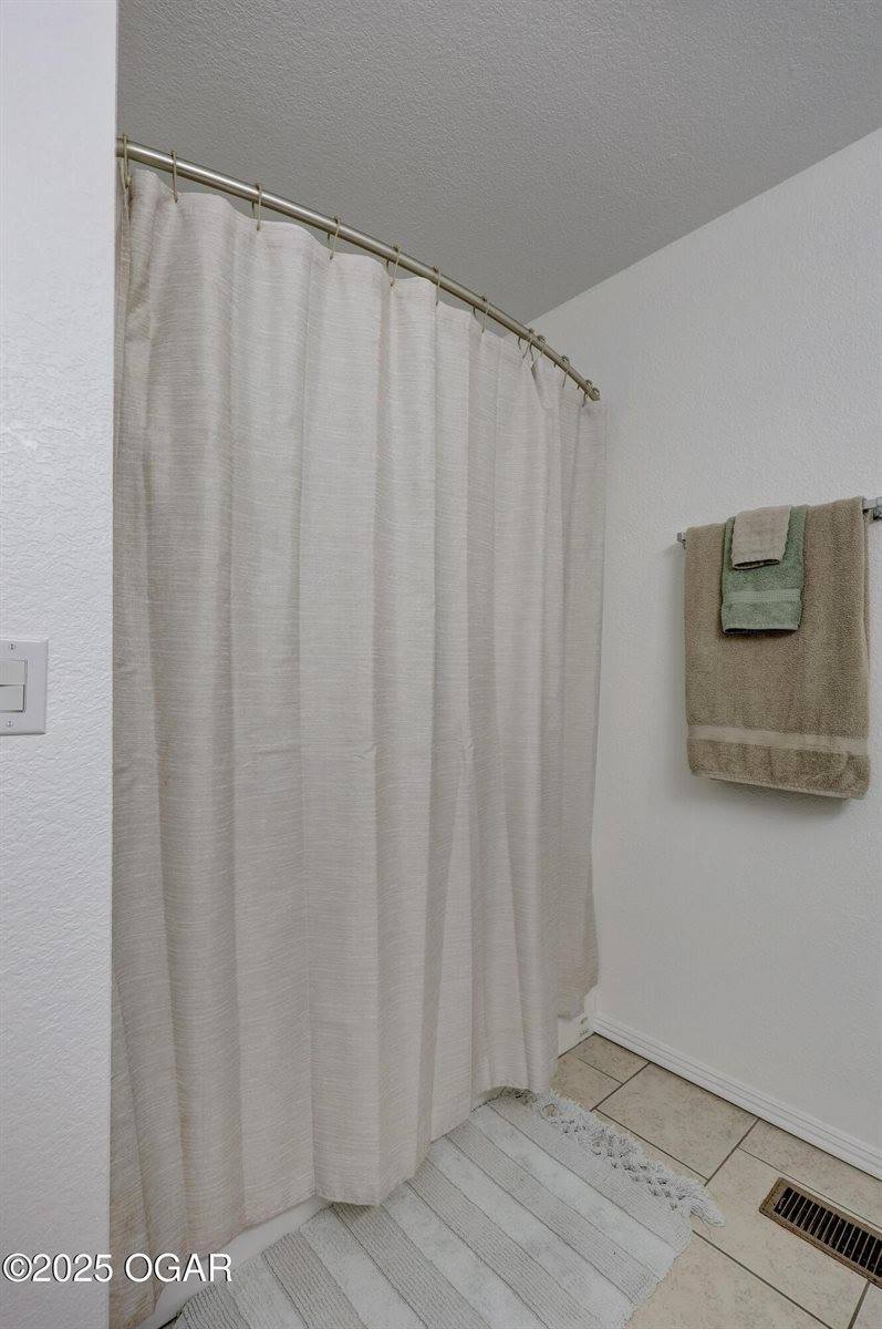 1800 Sally Ann Avenue, Neosho, MO 64850