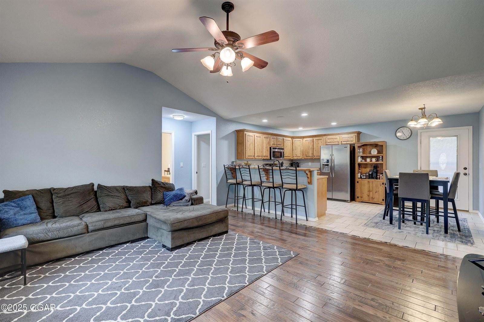 1800 Sally Ann Avenue, Neosho, MO 64850