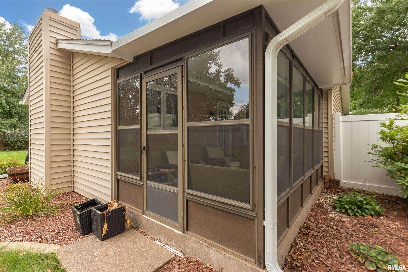 3731 Kenwood Avenue, Davenport, IA 52807