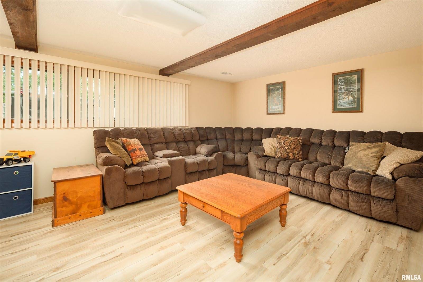 3731 Kenwood Avenue, Davenport, IA 52807