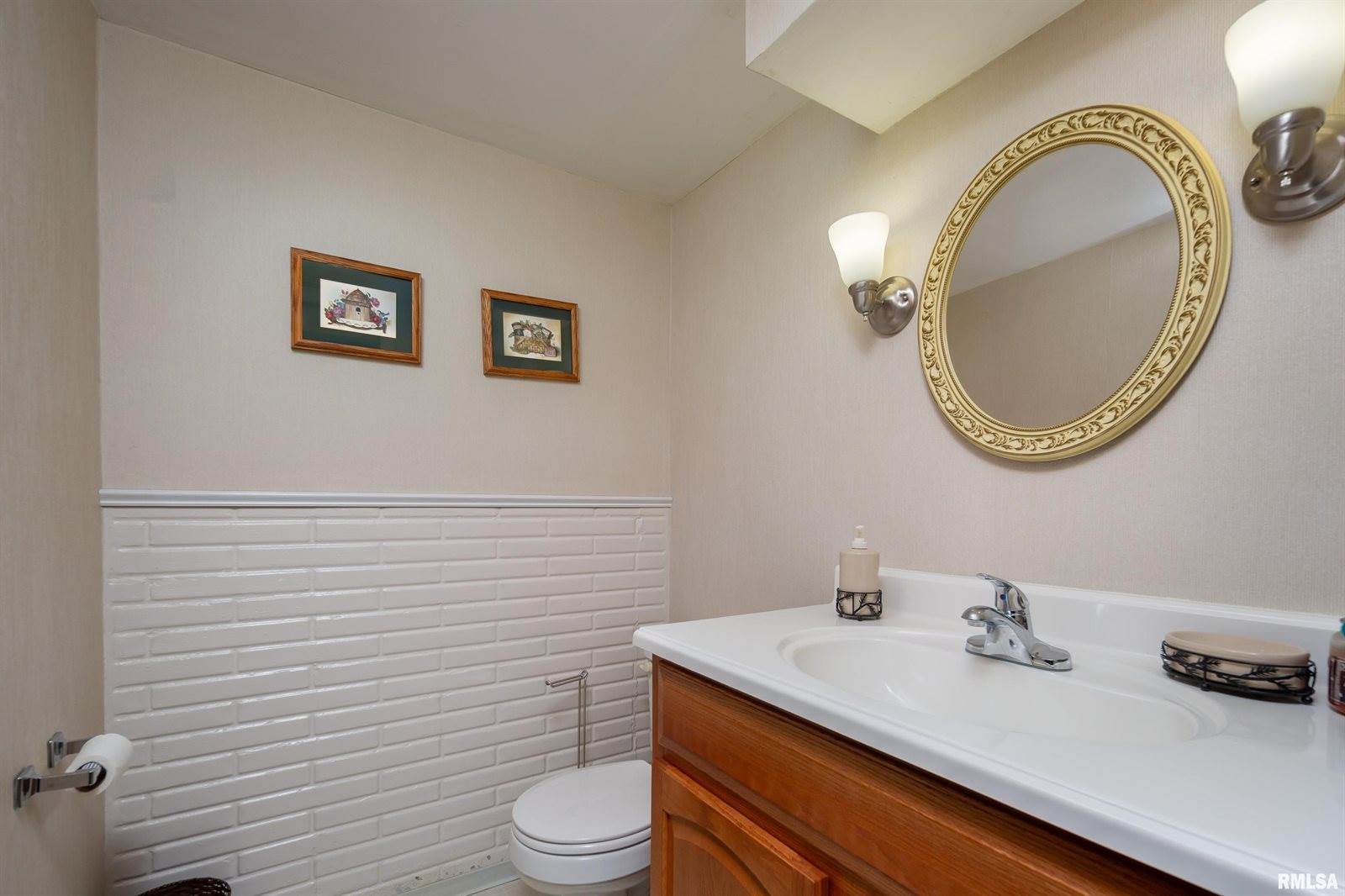 3731 Kenwood Avenue, Davenport, IA 52807