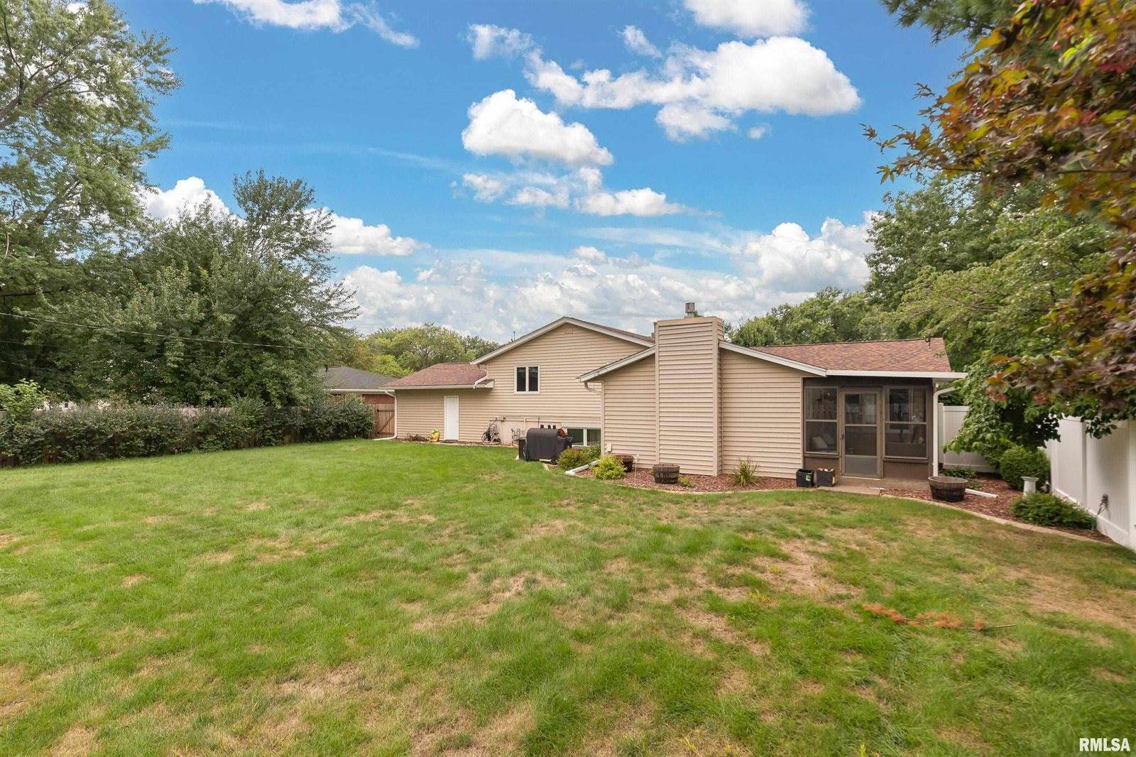 3731 Kenwood Avenue, Davenport, IA 52807