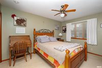 3731 Kenwood Avenue, Davenport, IA 52807