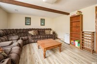 3731 Kenwood Avenue, Davenport, IA 52807