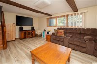 3731 Kenwood Avenue, Davenport, IA 52807