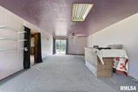 11810 Ridgewood Road, Milan, IL 61264