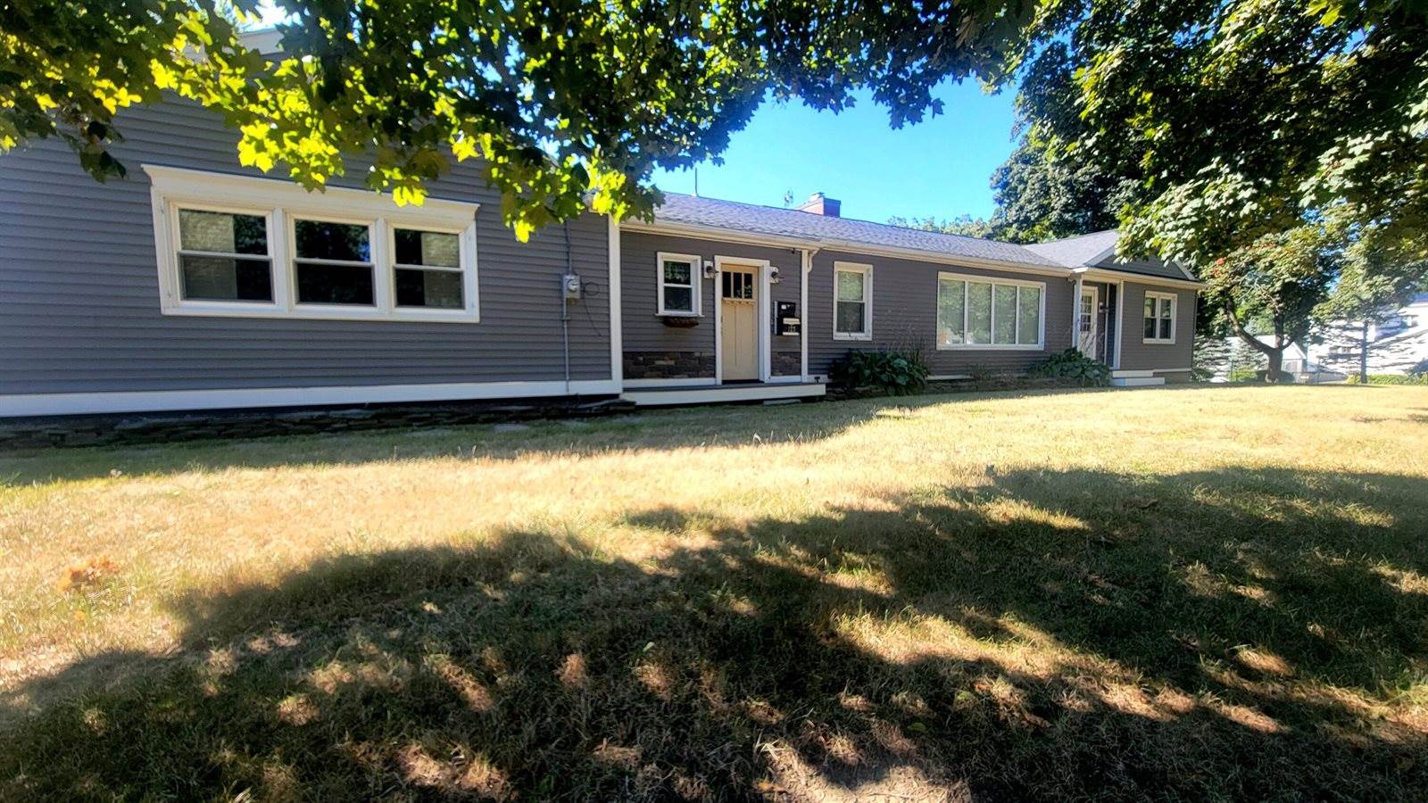 123 Mount Hope Avenue, Bangor, ME 04401