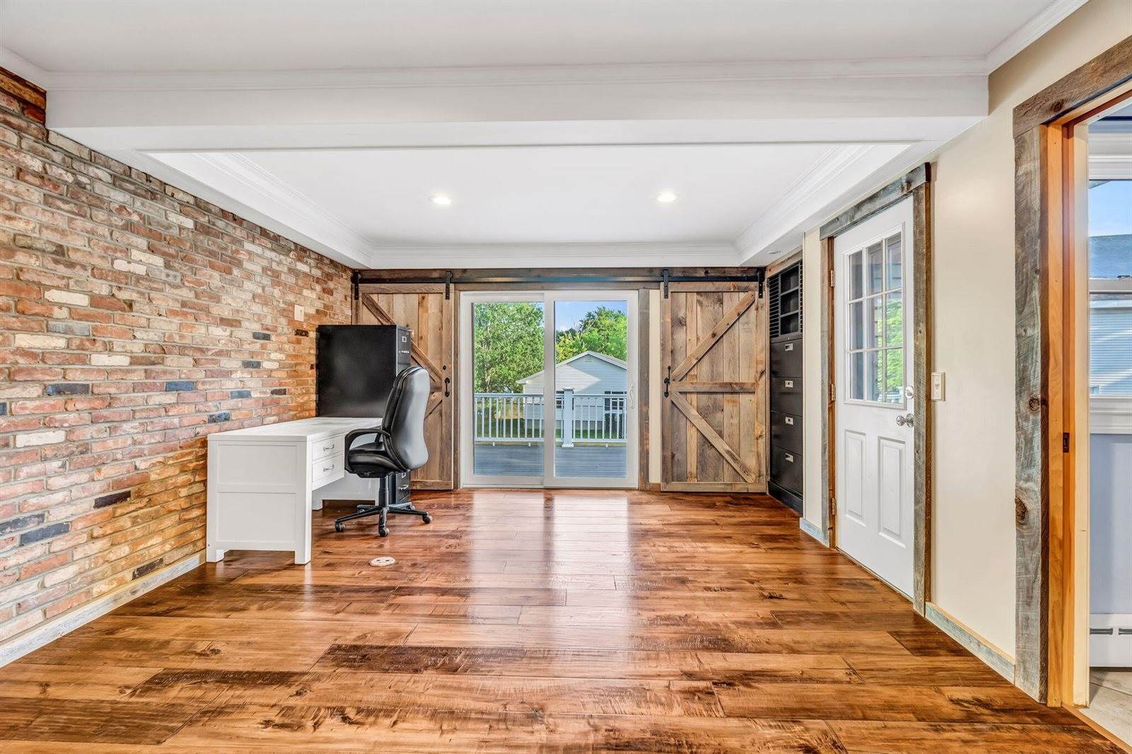 123 Mount Hope Avenue, Bangor, ME 04401