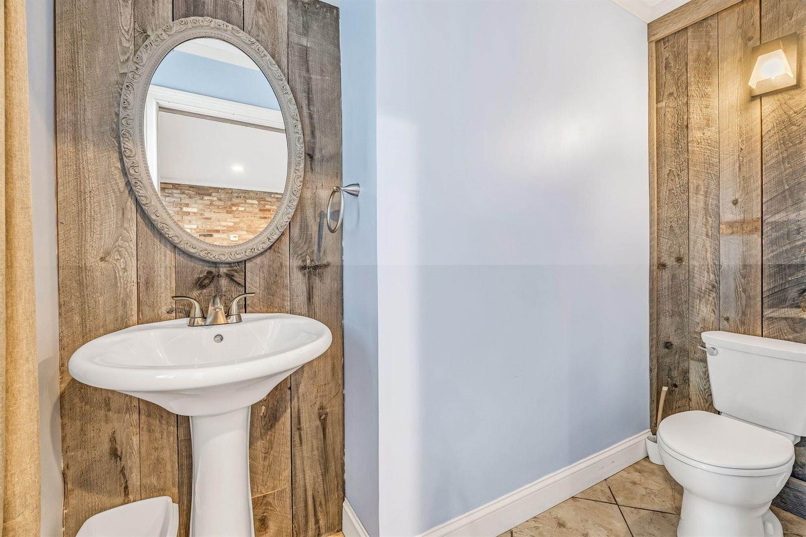 123 Mount Hope Avenue, Bangor, ME 04401