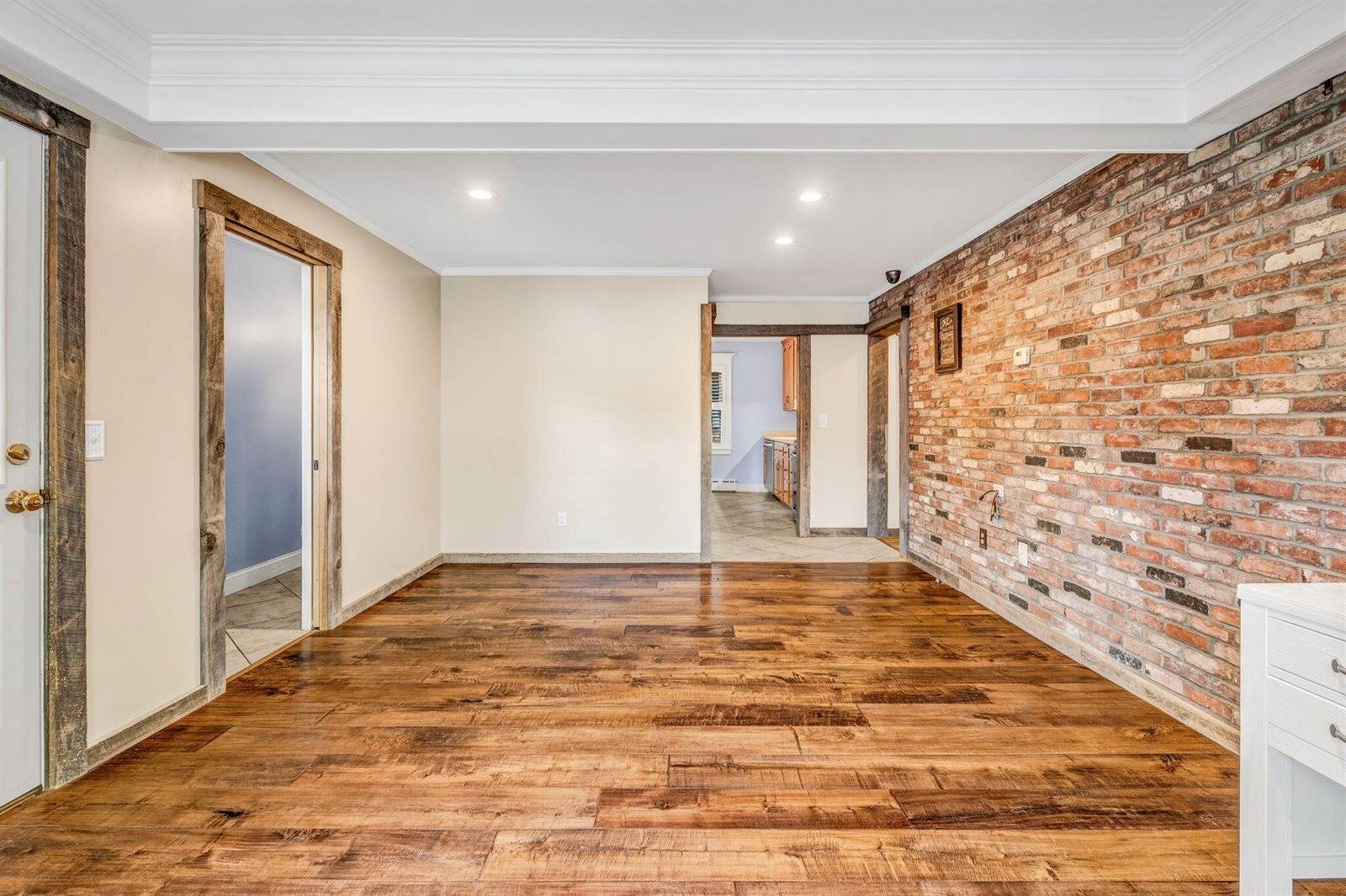 123 Mount Hope Avenue, Bangor, ME 04401