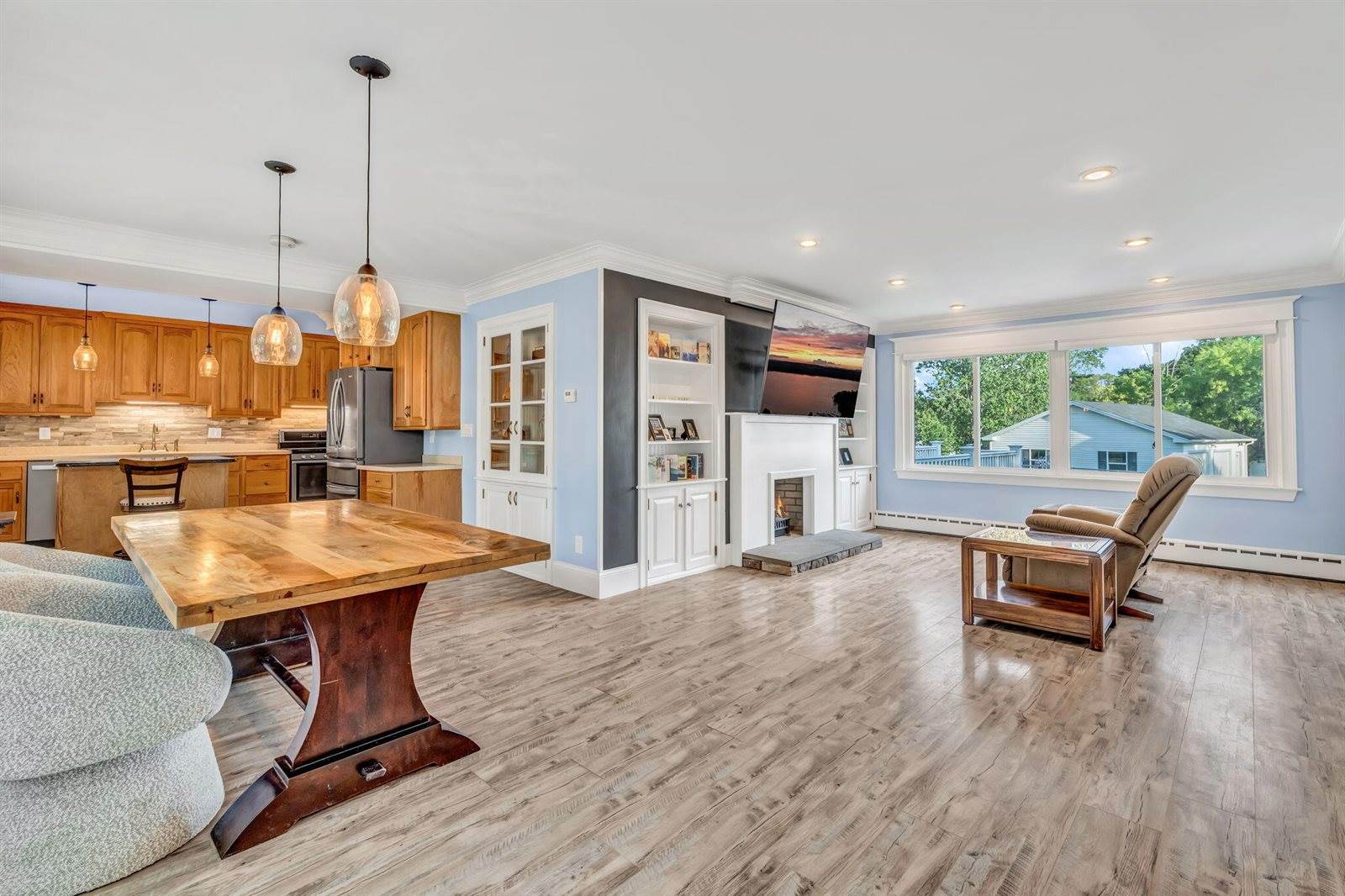 123 Mount Hope Avenue, Bangor, ME 04401