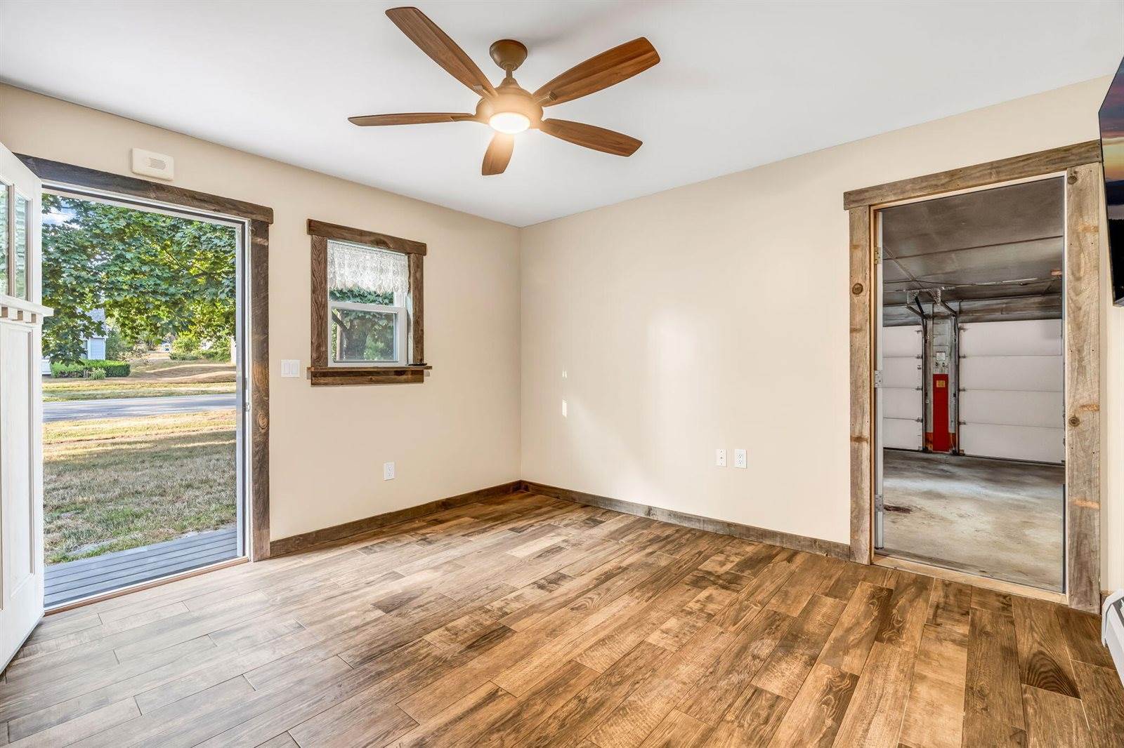 123 Mount Hope Avenue, Bangor, ME 04401