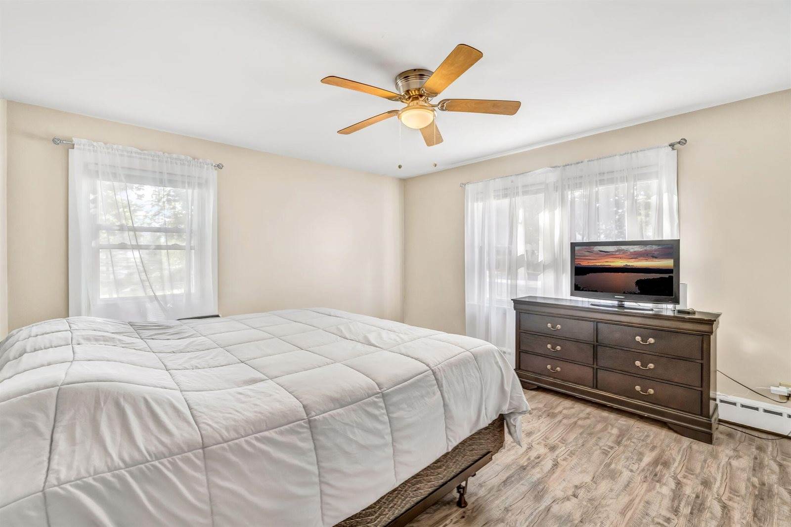 123 Mount Hope Avenue, Bangor, ME 04401