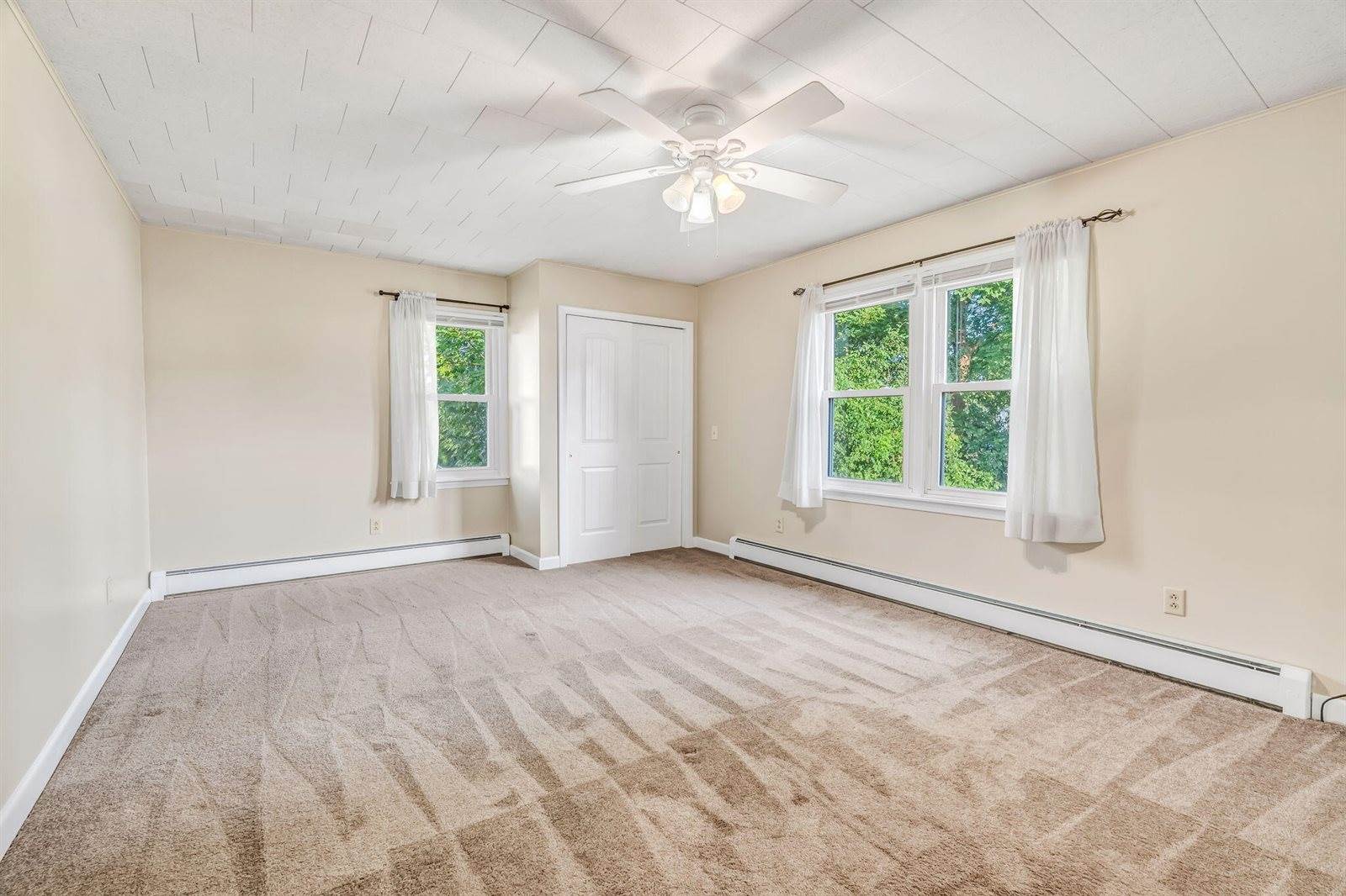 123 Mount Hope Avenue, Bangor, ME 04401