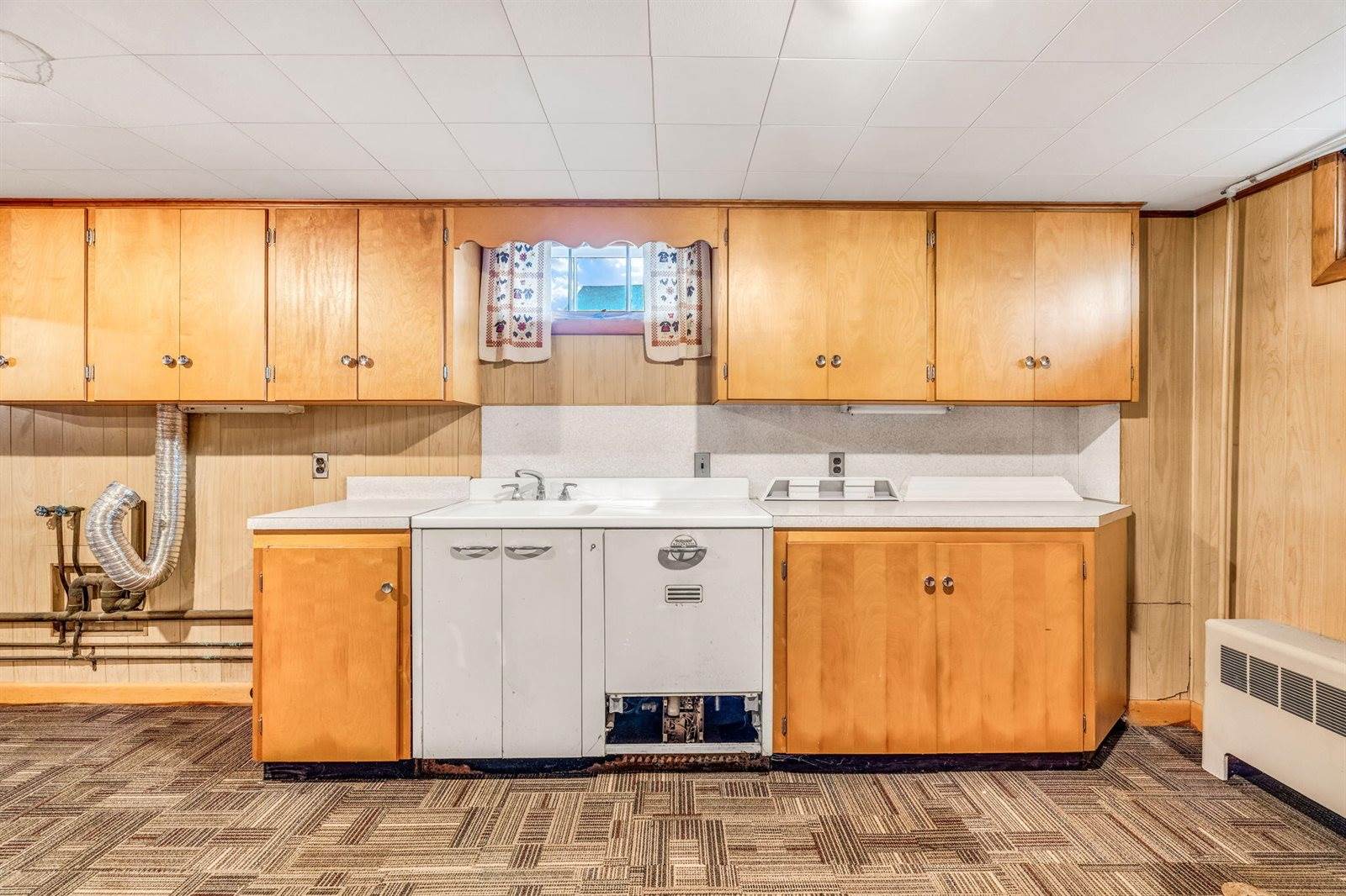 123 Mount Hope Avenue, Bangor, ME 04401