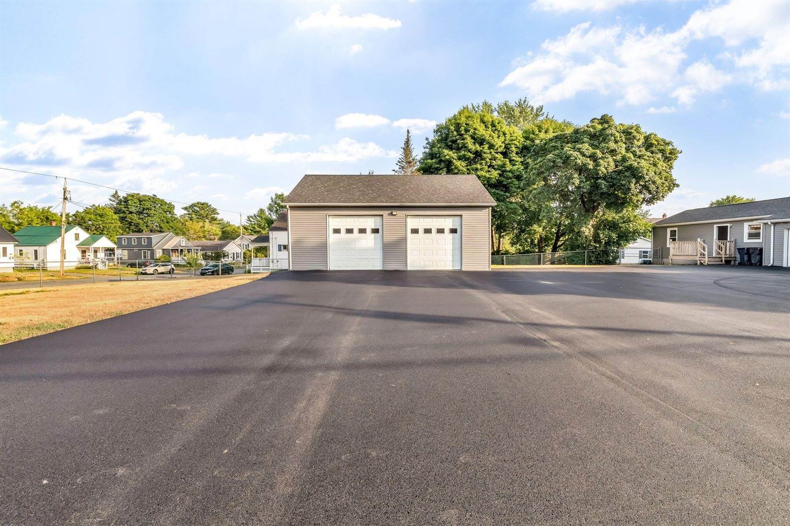 123 Mount Hope Avenue, Bangor, ME 04401