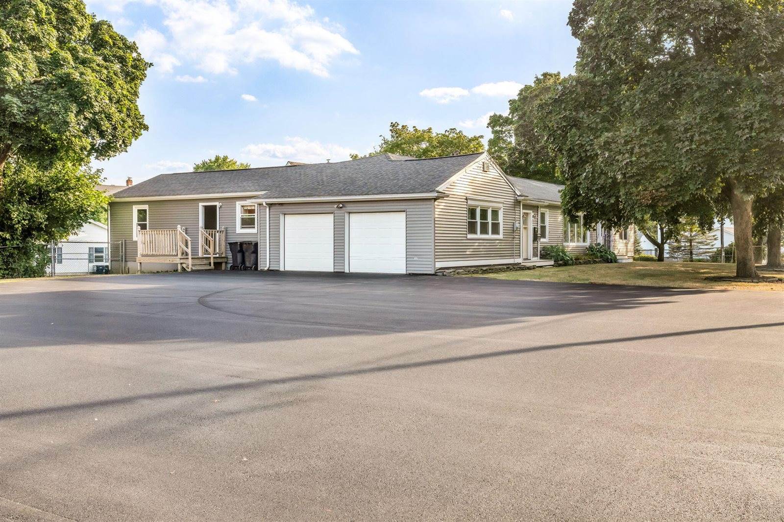 123 Mount Hope Avenue, Bangor, ME 04401