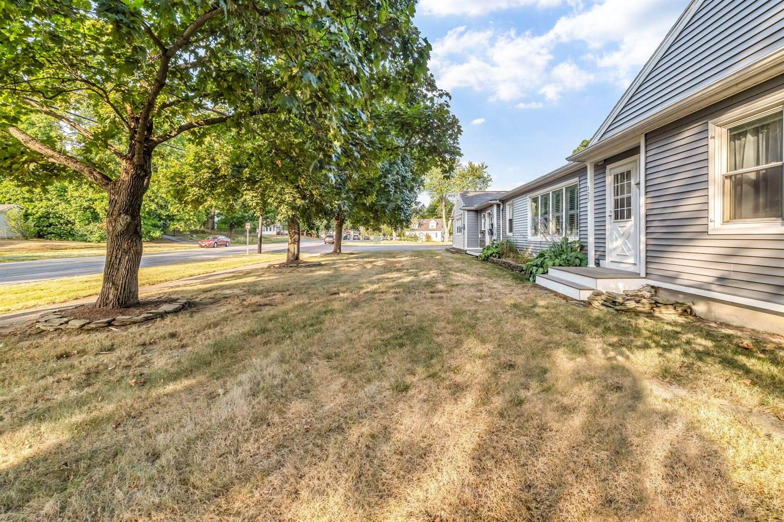 123 Mount Hope Avenue, Bangor, ME 04401