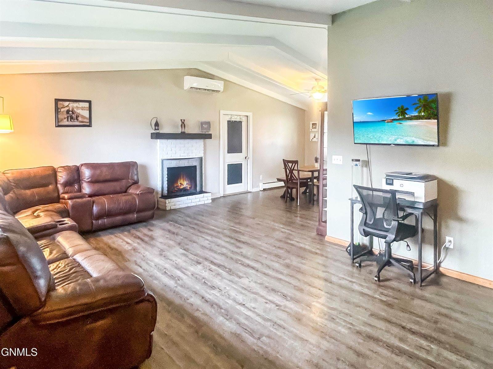 703 14th Street West, Williston, ND 58801