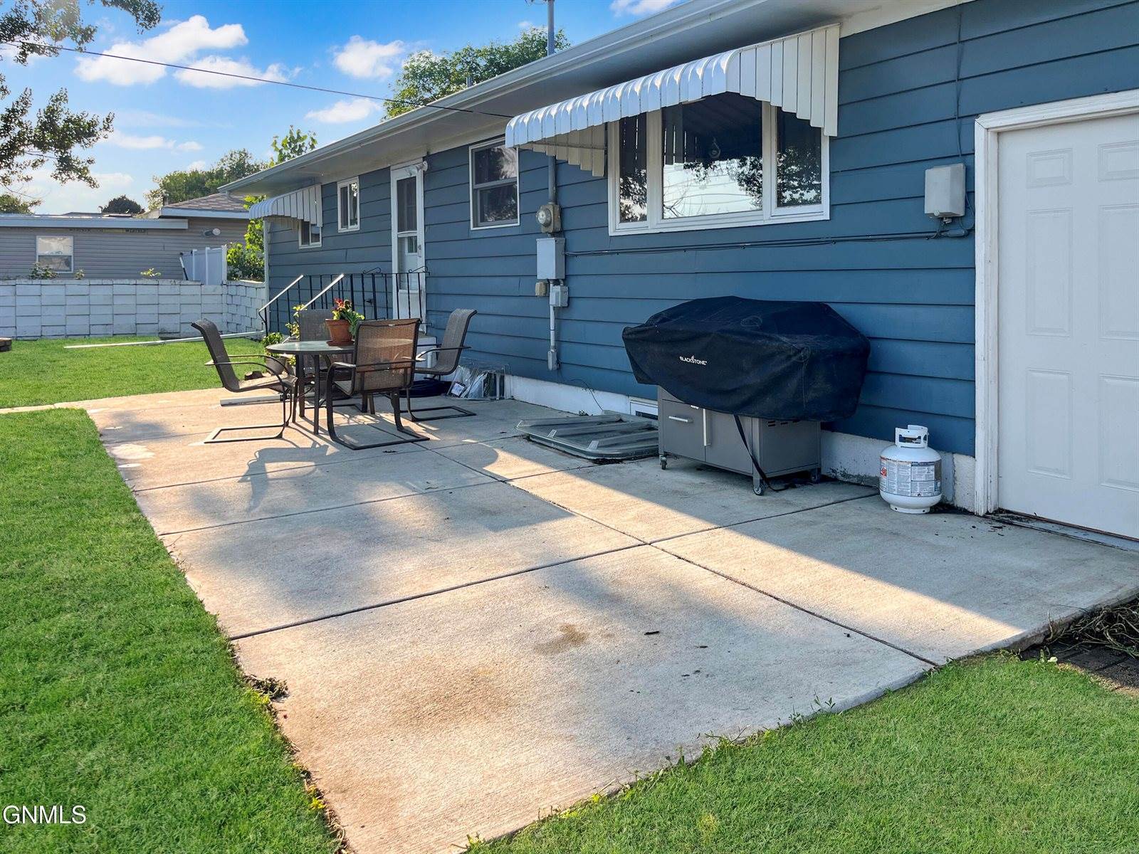 703 14th Street West, Williston, ND 58801