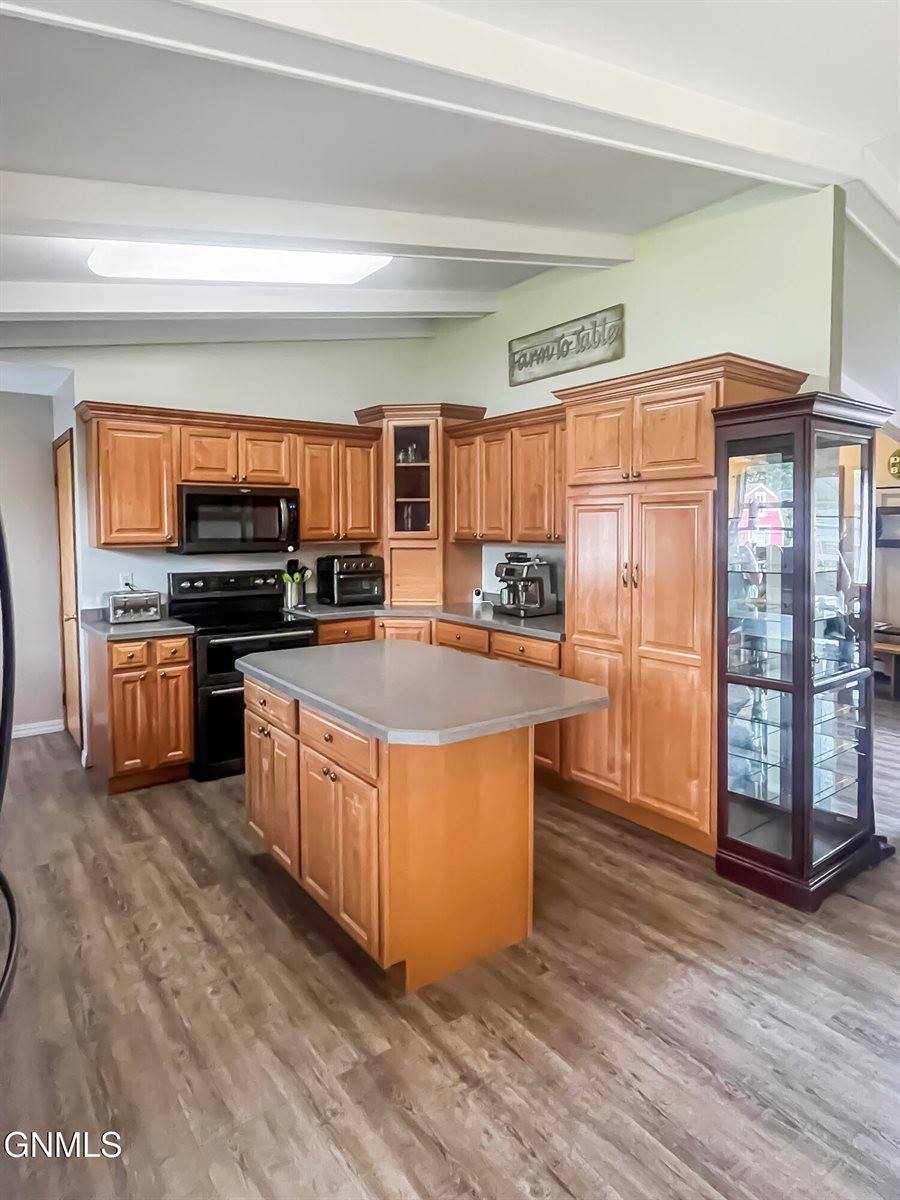 703 14th Street West, Williston, ND 58801