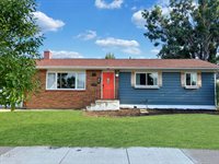 703 14th Street West, Williston, ND 58801