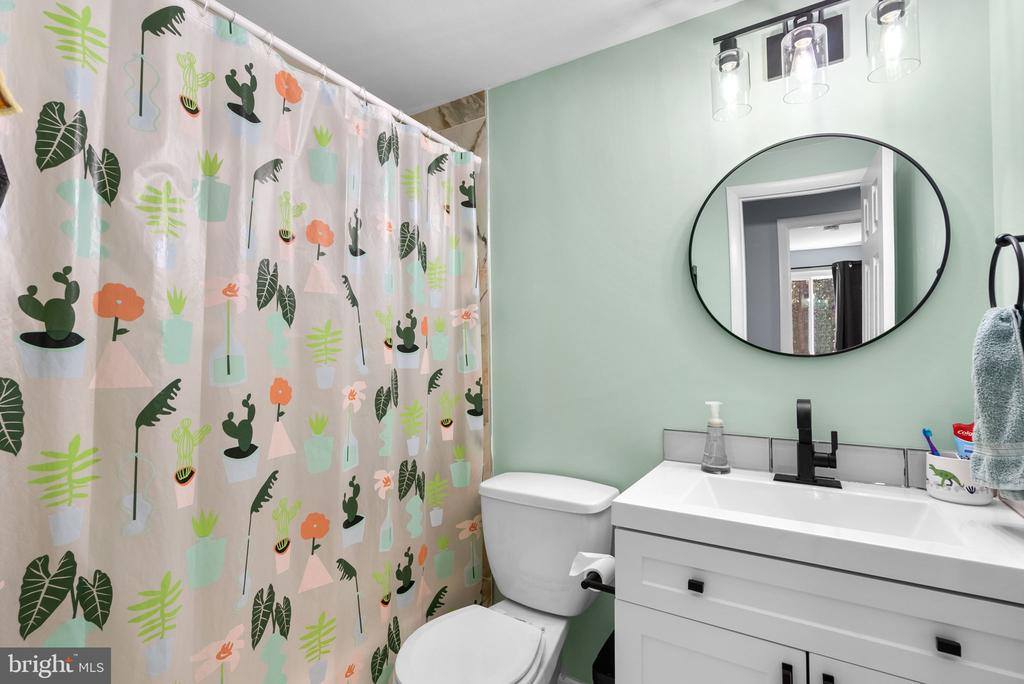 15811 Perkins Lane, Bowie, MD 20716