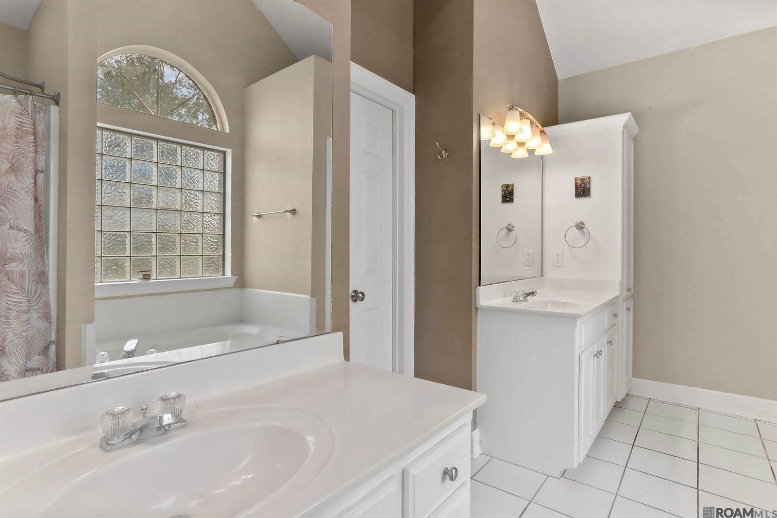 42202 Norwood, Gonzales, LA 70737