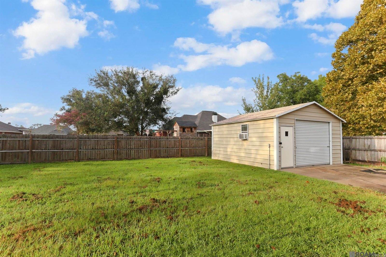 42202 Norwood, Gonzales, LA 70737