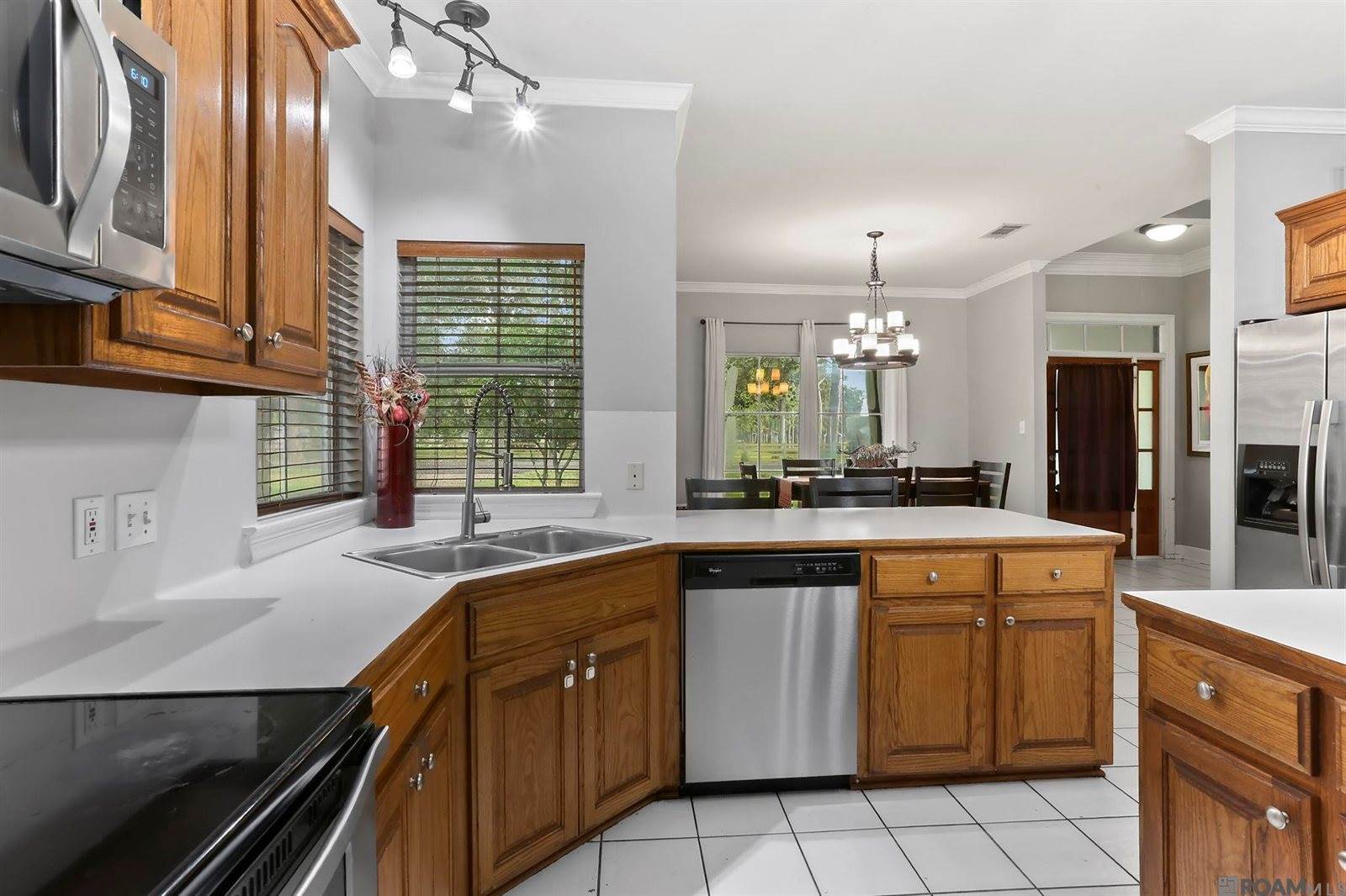 42202 Norwood, Gonzales, LA 70737