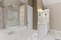 42202 Norwood, Gonzales, LA 70737