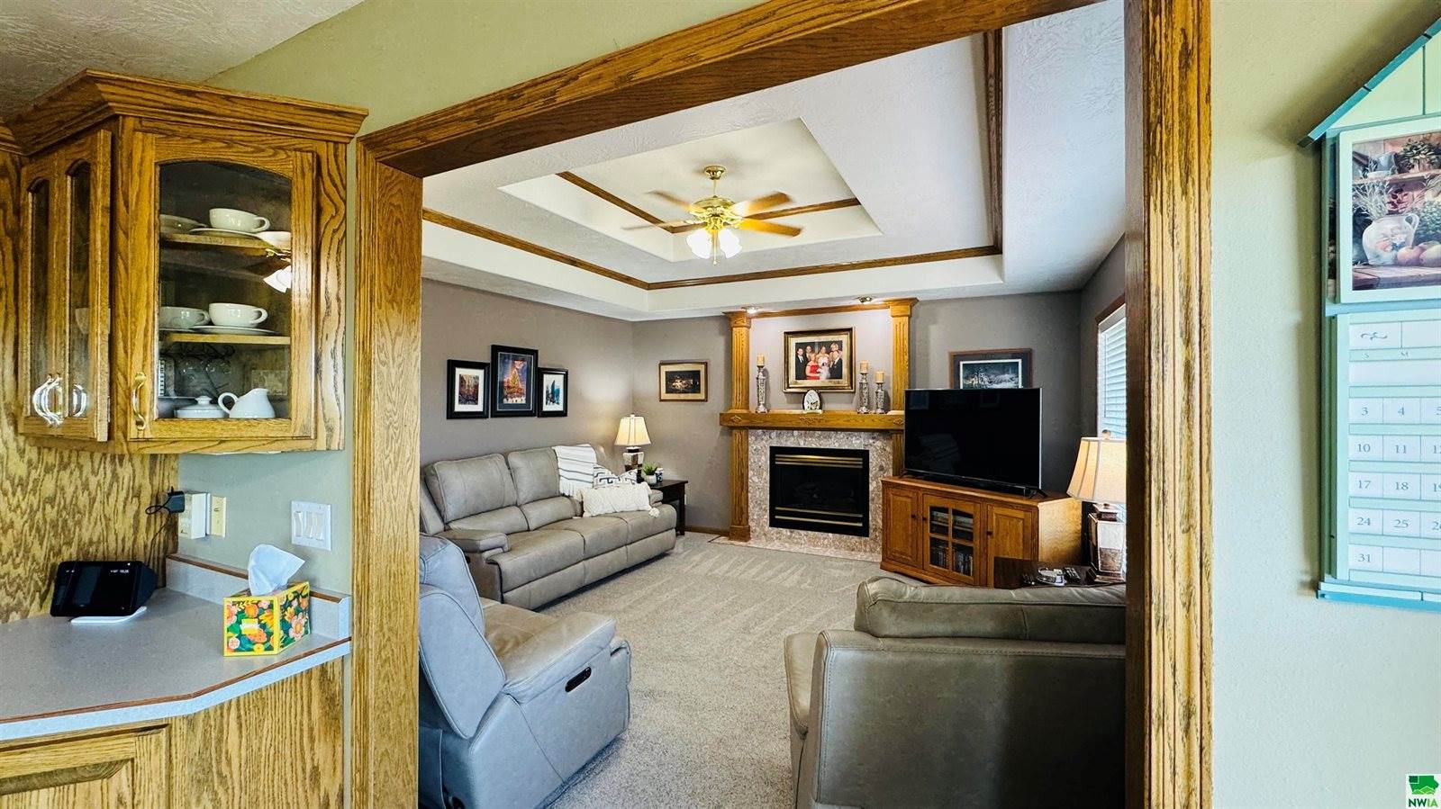 860 Springbrook Dr, Hinton, IA 51024