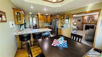 860 Springbrook Dr, Hinton, IA 51024
